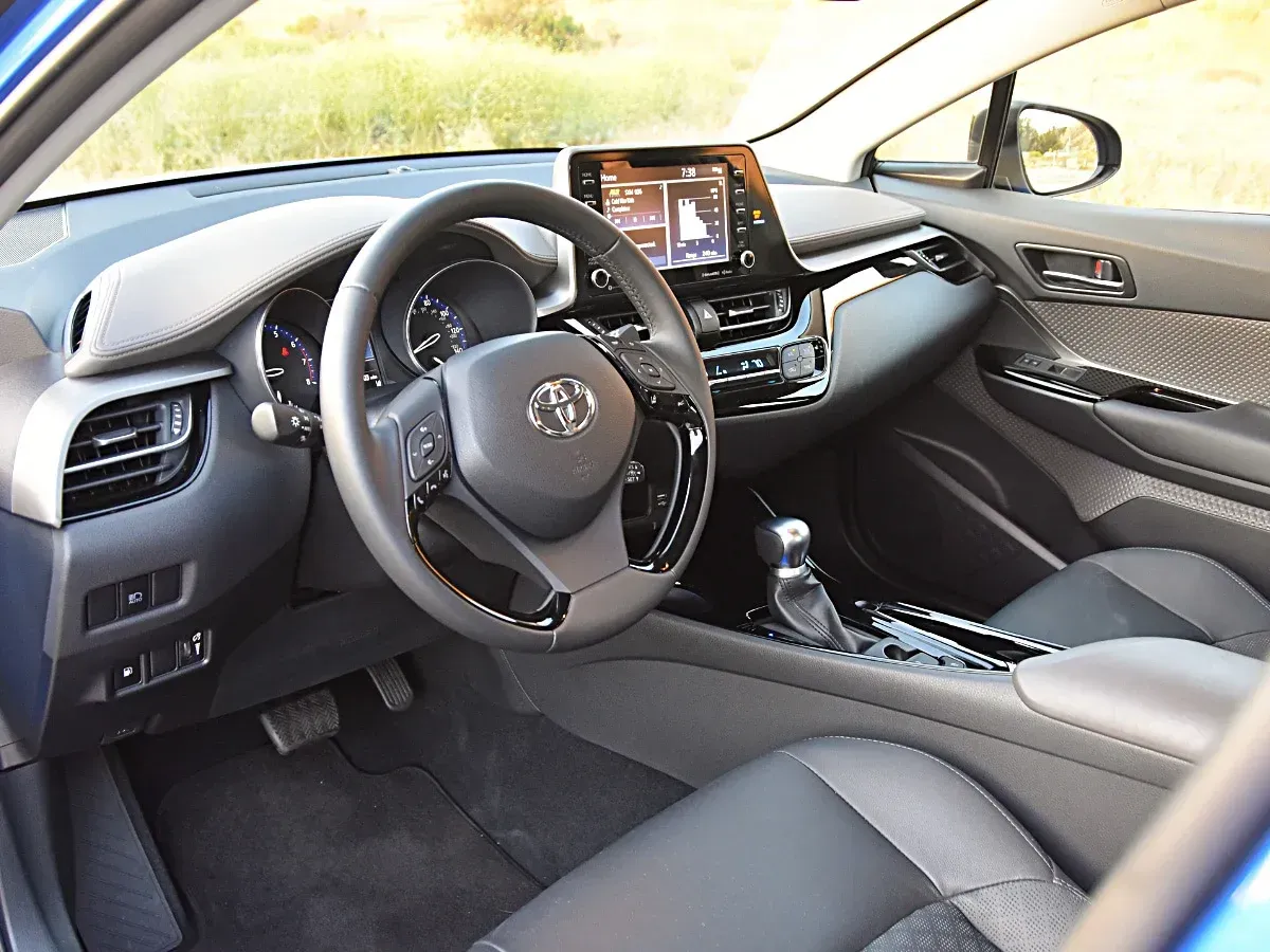 Interior Toyota C-HR 2020 