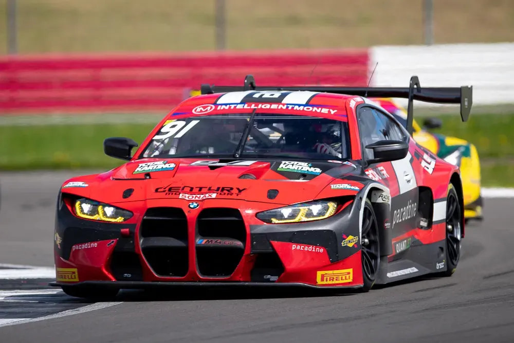 BMW M4 Donington Park Rojo