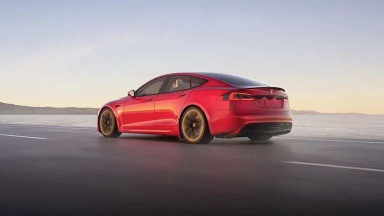 Parte Trasera Tesla Model S Plaid 2023 Rojo