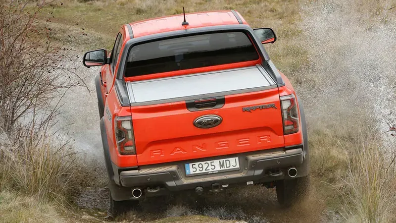 Parte Trasera Ford Ranger Raptor 2023 Rojo