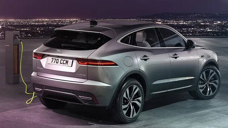 Parte Trasera Jaguar E-Pace Plateado