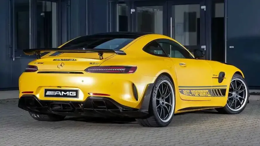 Parte Trasera Mercedes-AMG GT-R Pro 2022 Amarillo