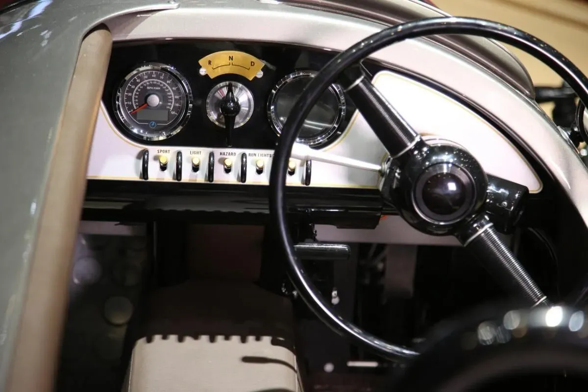 Interior Morgan EV3