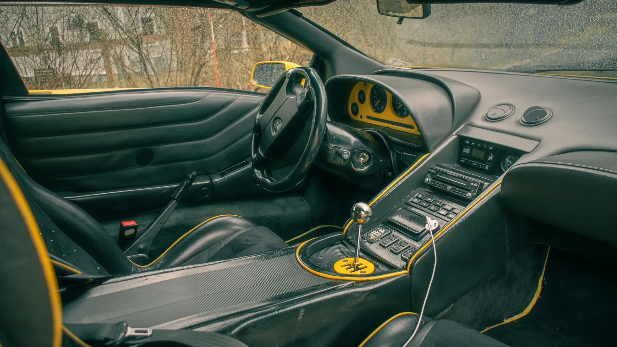 Interior Lamborghini Diablo VT Roadster 1997 