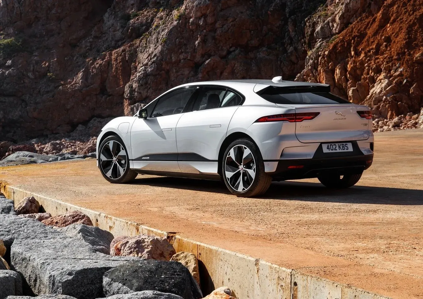 Lateral Jaguar I-Pace Blanco