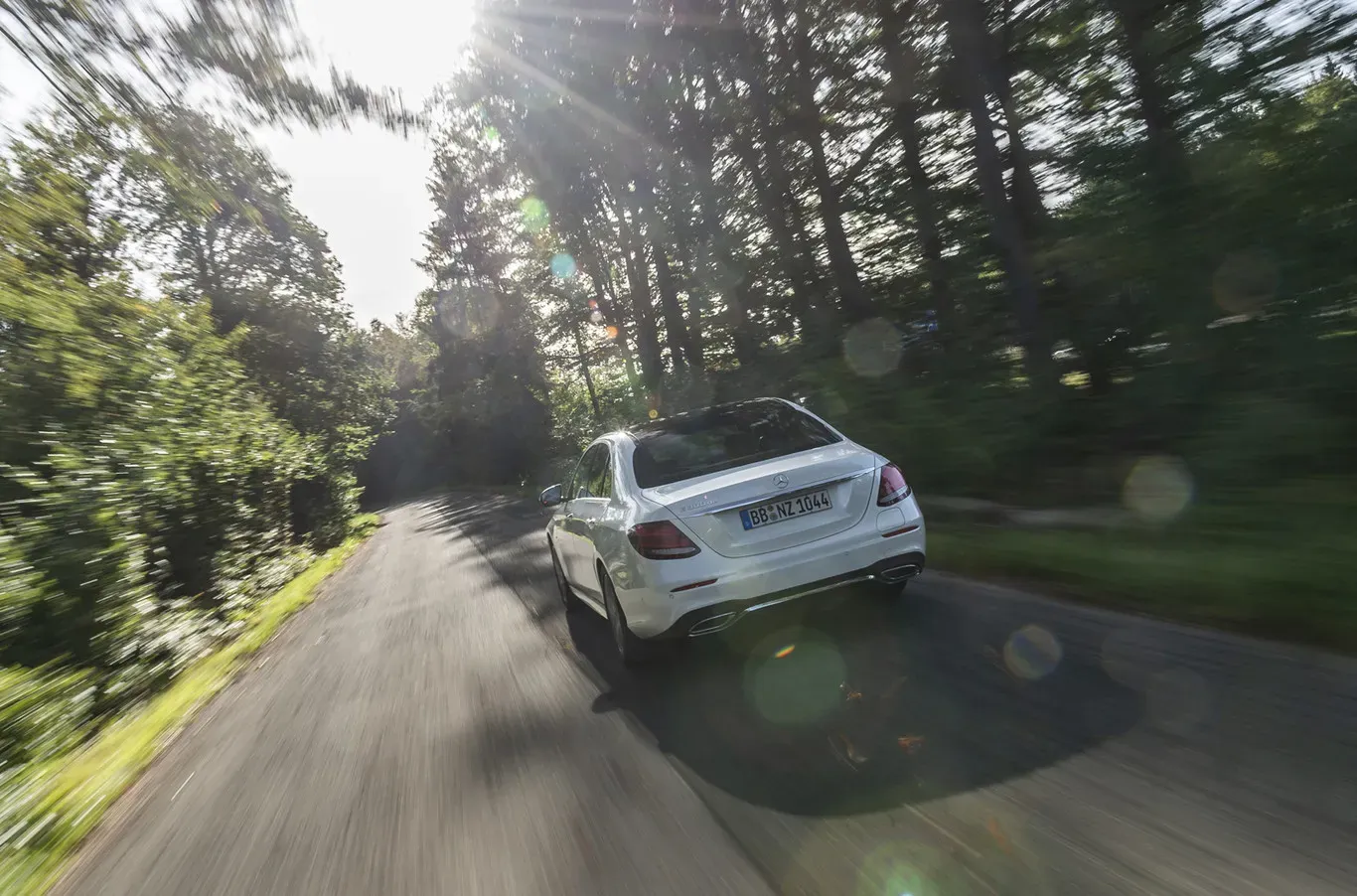 Parte Trasera Mercedes-Benz E 300d híbrido Blanco