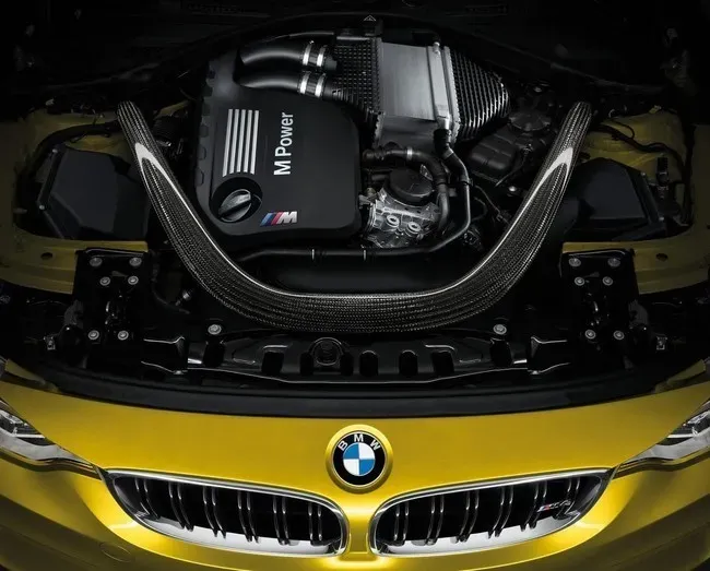 Motor BMW M4 2014