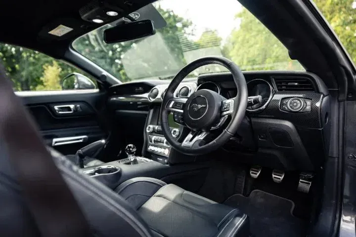 Interior Ford Mustang CS800