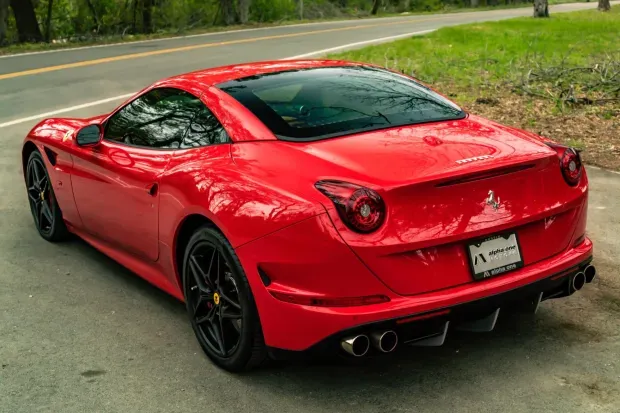 Parte Trasera Ferrari California T Rojo