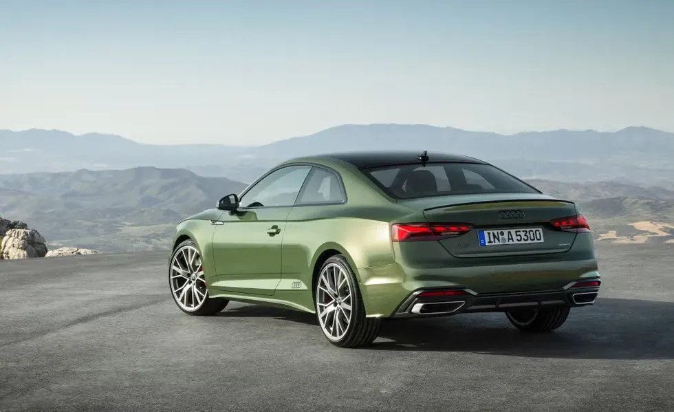 Parte Trasera Audi A5 Coupé 2024 Verde