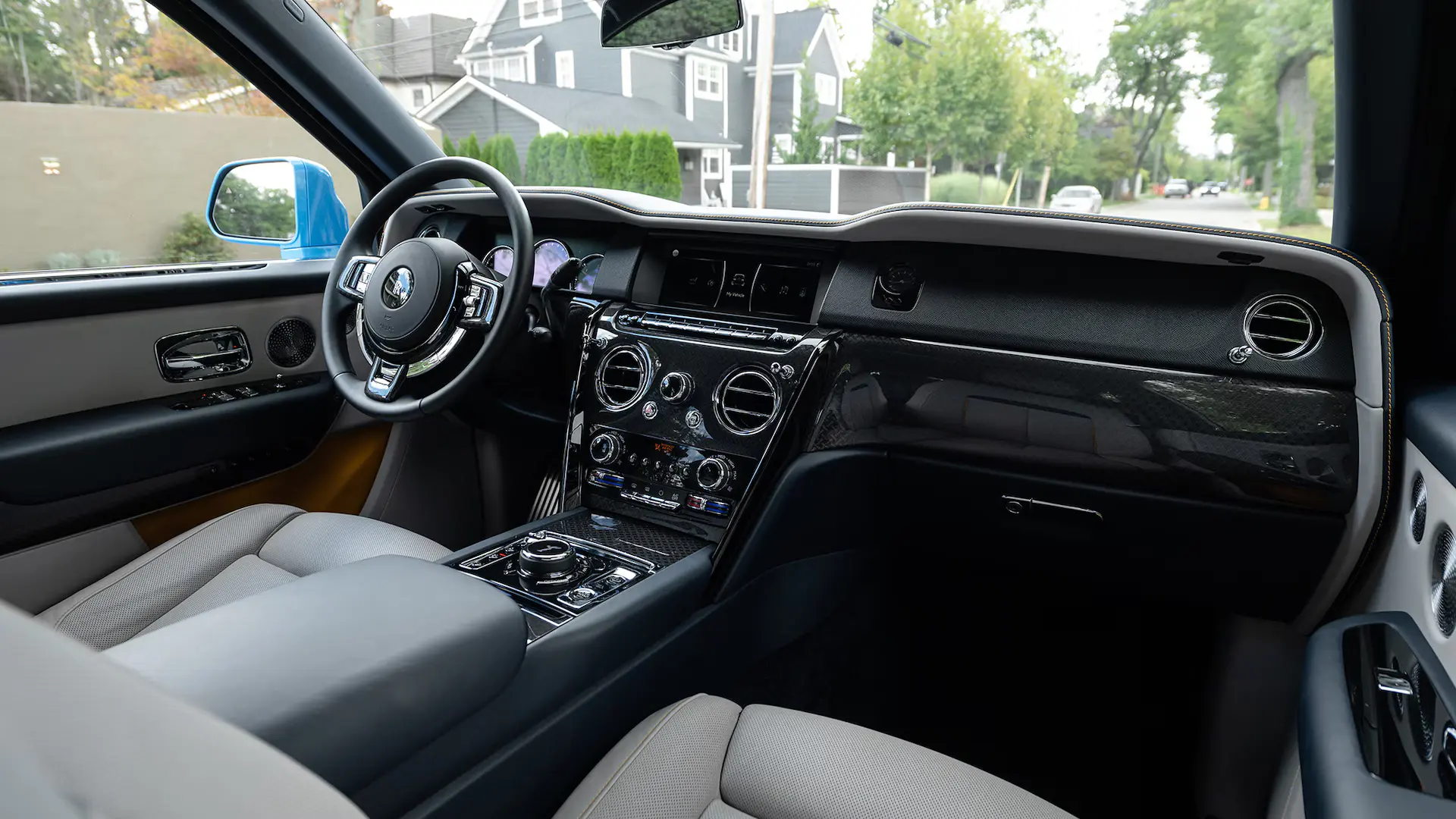 Cullinan Black Badge Interior