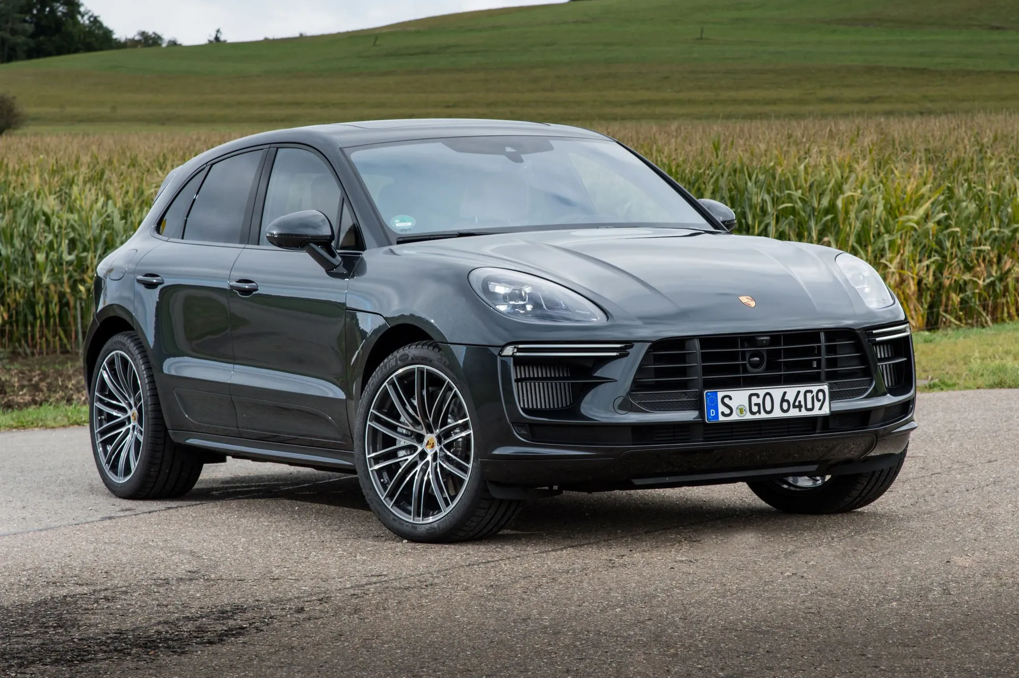 Porsche Macan Turbo Gris