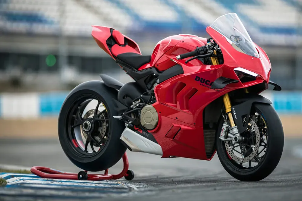 Ducati Panigale V4 S Rojo