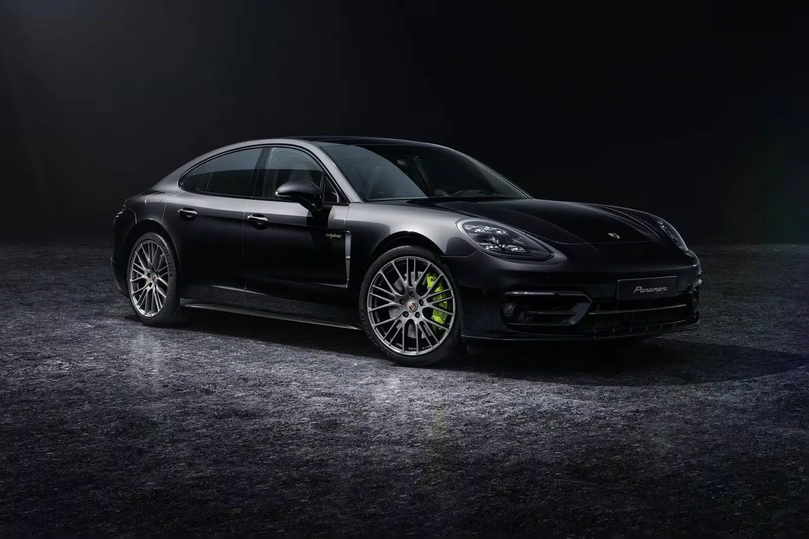 Porsche Panamera E-Hybrid 2023