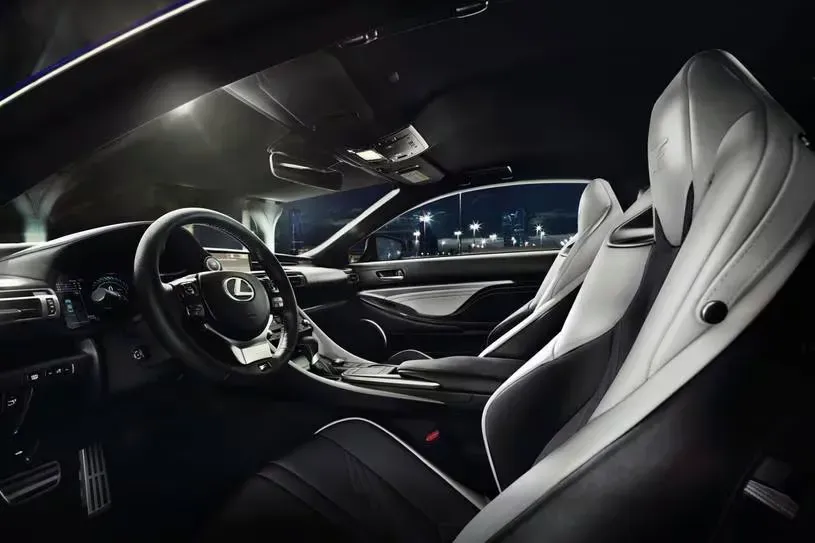 Interior Lexus RC F 2023