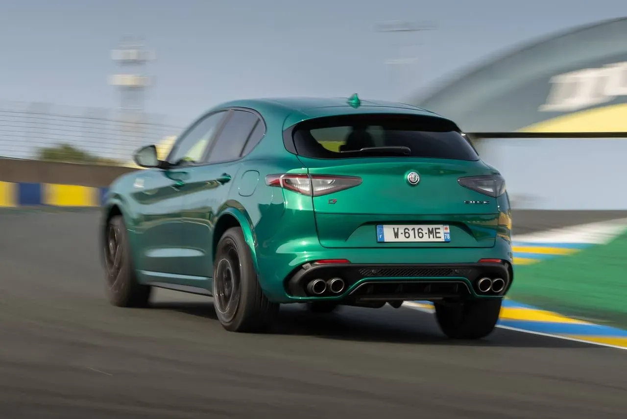 Alfa Romeo Stelvio Quadrifoglio 2024 Verde