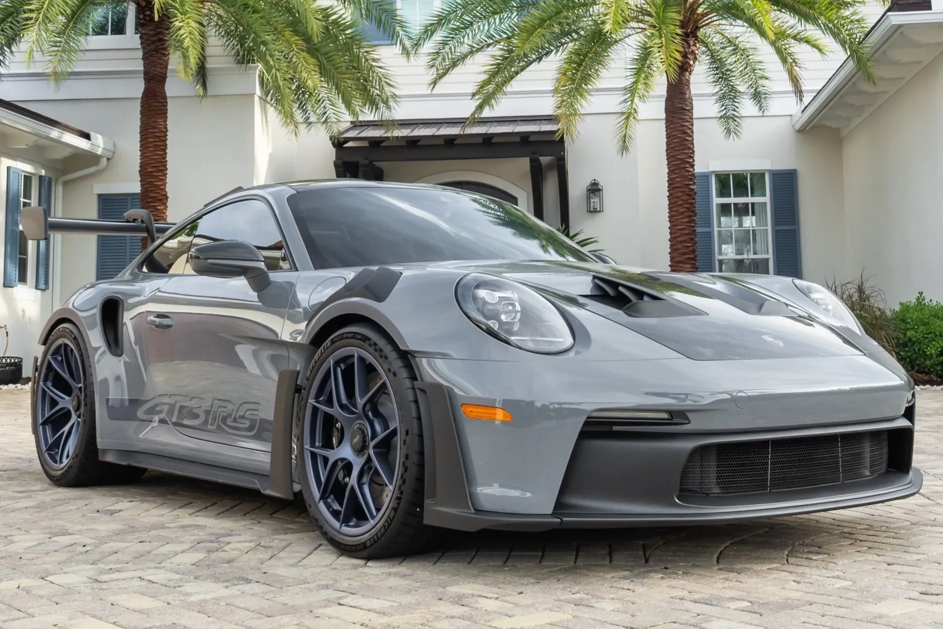 Porsche 911 Gris GT3 RS 2024