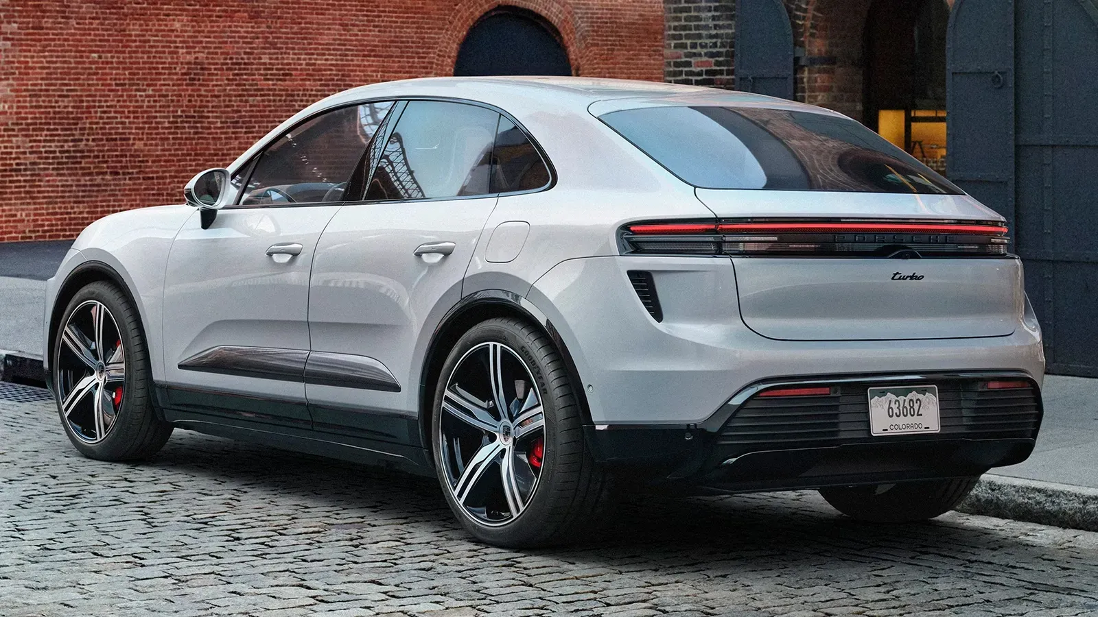 Parte Trasera Porsche Macan EV Blanco