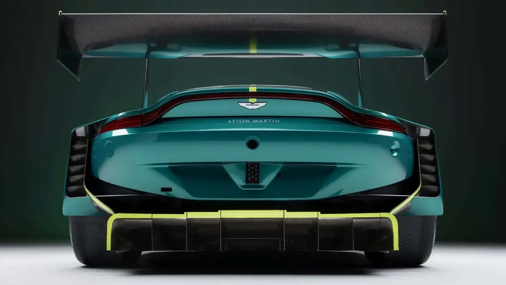 Parte Trasera Aston Martin Vantage GT3 Verde