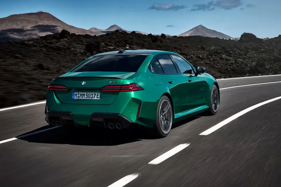 Parte Trasera BMW M5 Verde