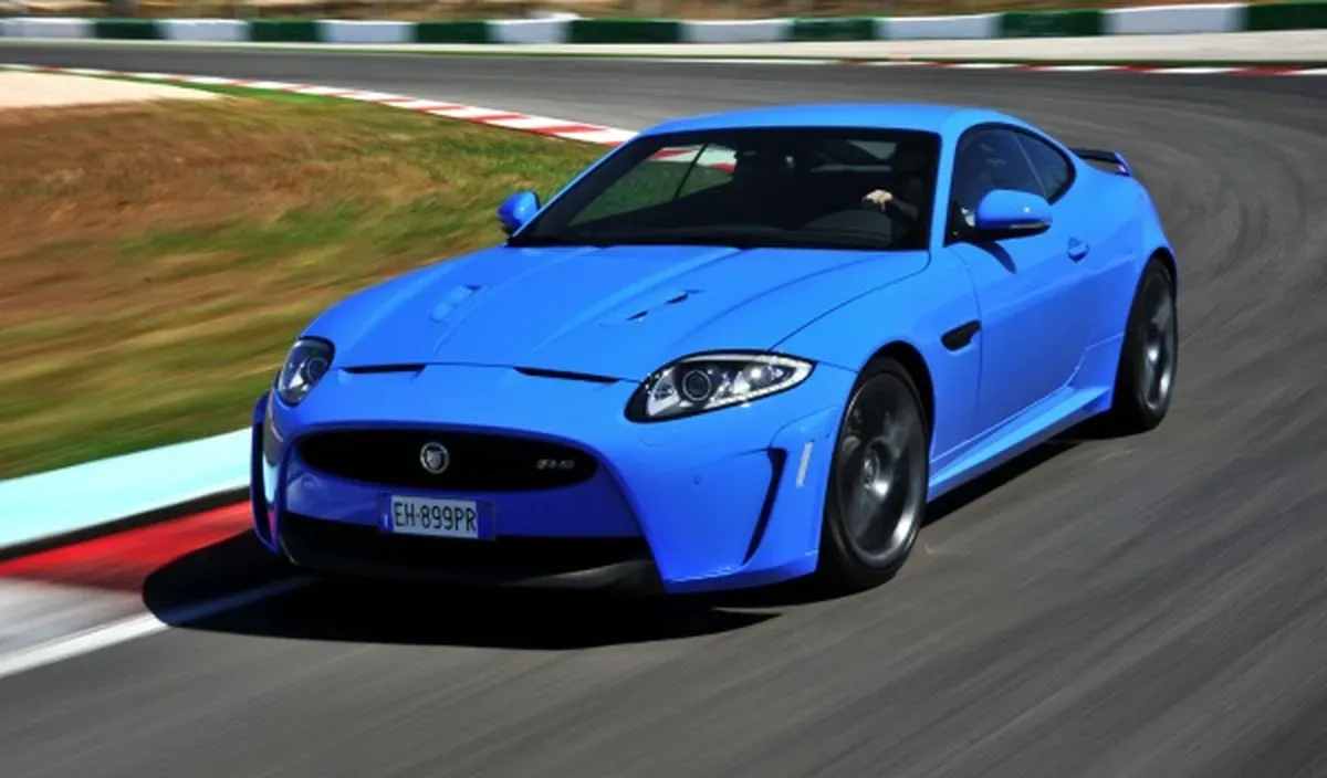 Jaguar XKR-S GT Azul