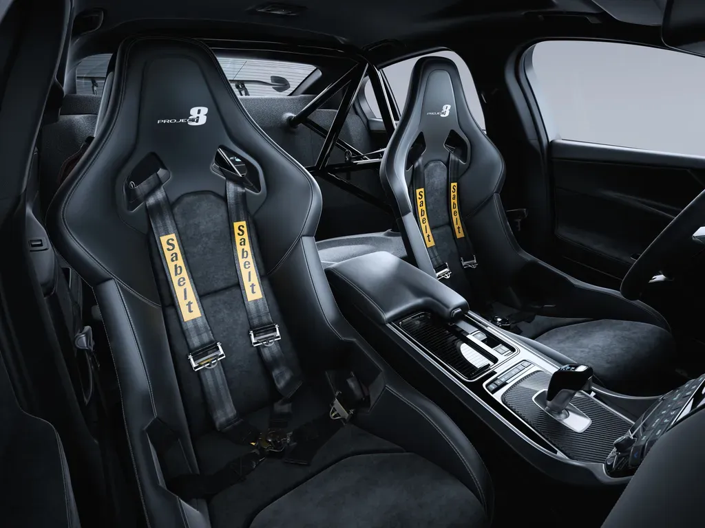 Interior Jaguar XE Project 8