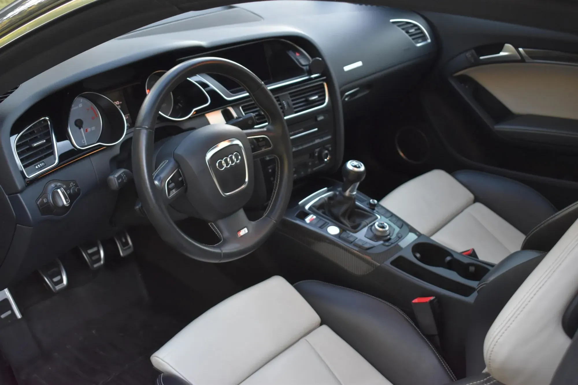 Interior Audi S5 V8