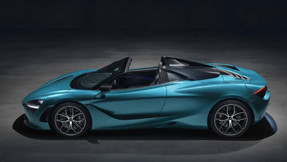 Lateral McLaren 720S Azul