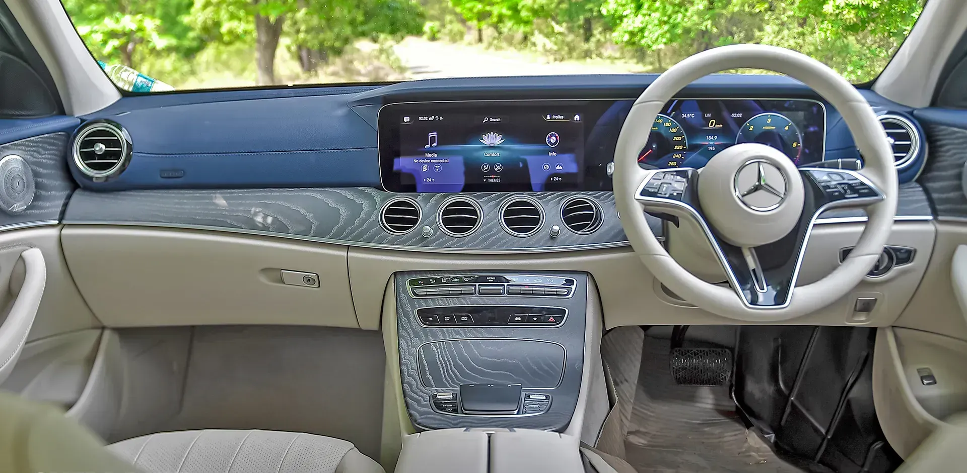 Interior Mercedes-Benz E 350d AMG Line