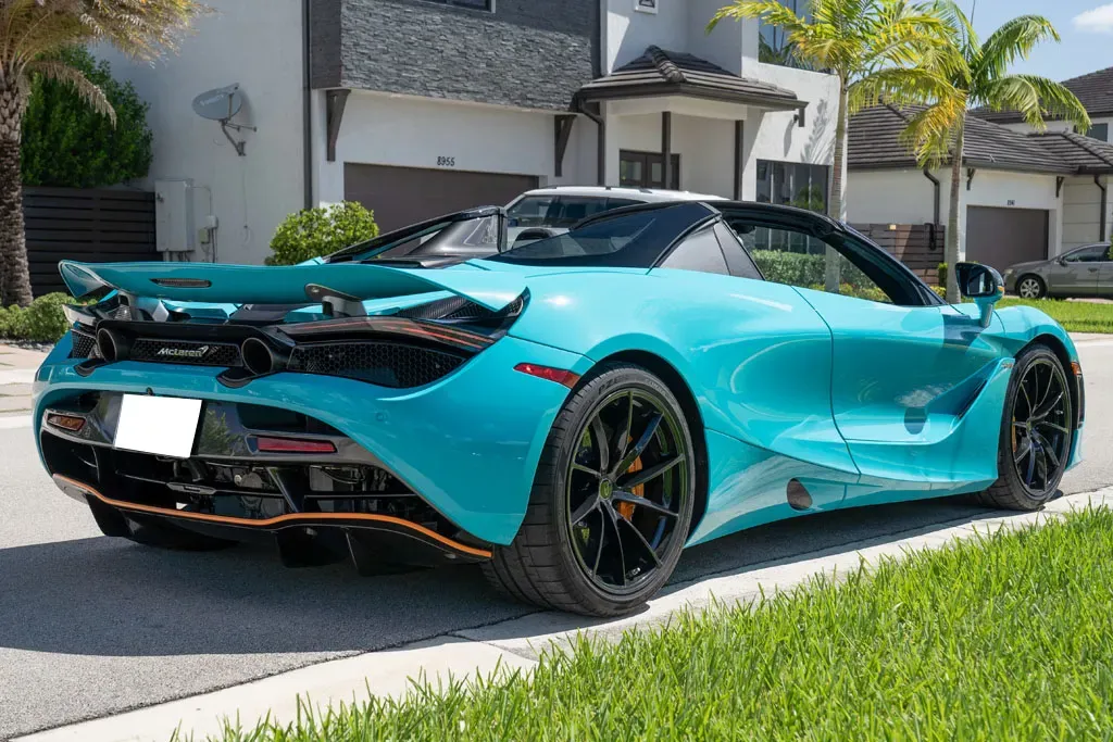 Parte Trasera McLaren 720S Azul