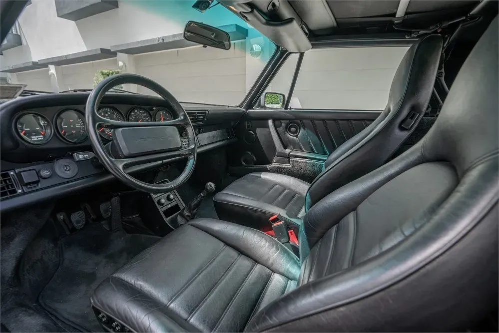 Interior Porsche 911 Turbo 1989 Gris