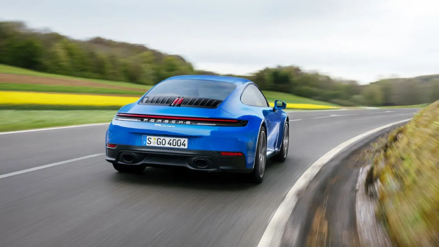 Parte Trasera Porsche 911 Carrera GTS 2024 Azul