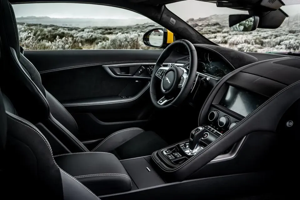 Interior Jaguar F-Type R 