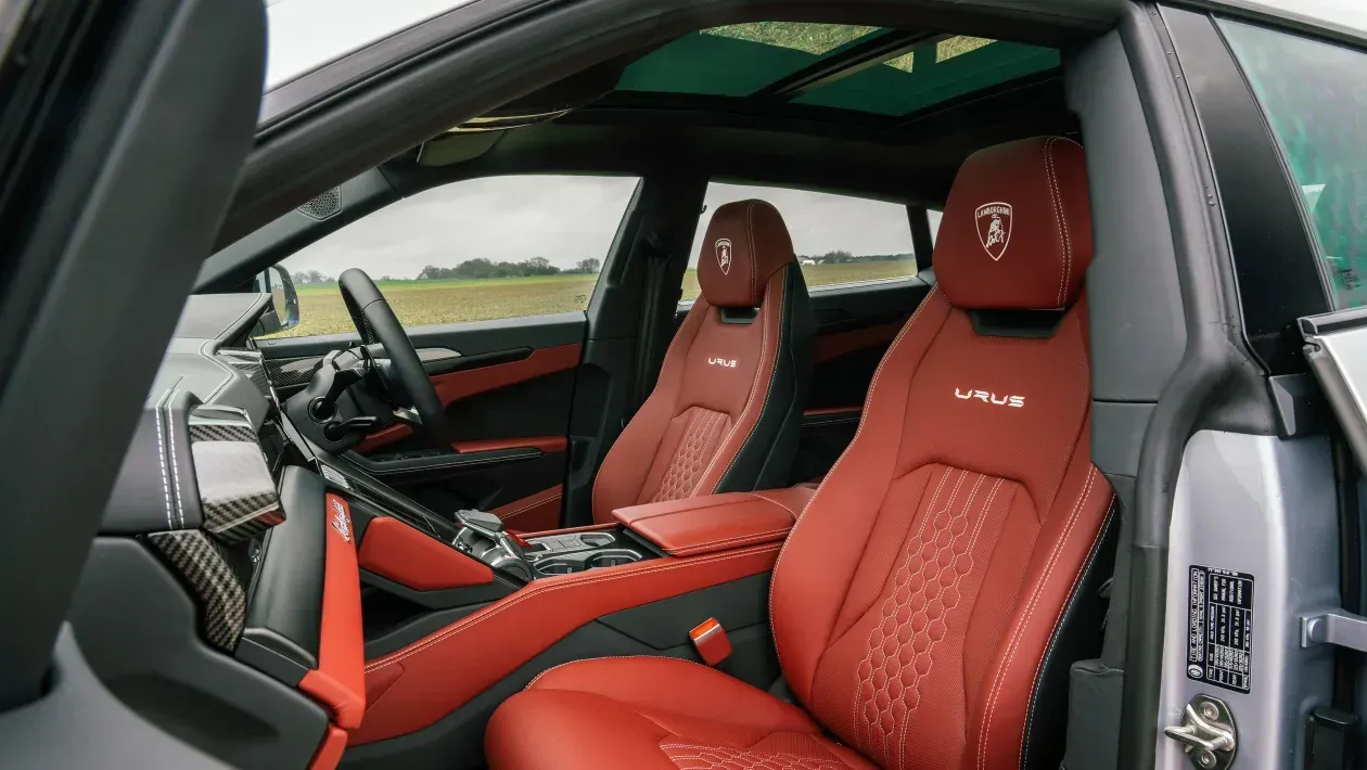 Interior Asientos Lamborghini Urus S