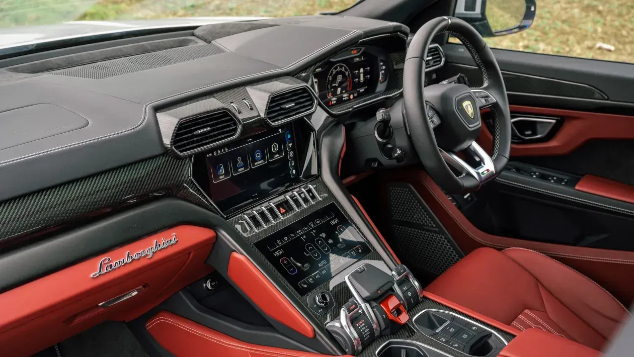 Interior Lamborghini Urus S