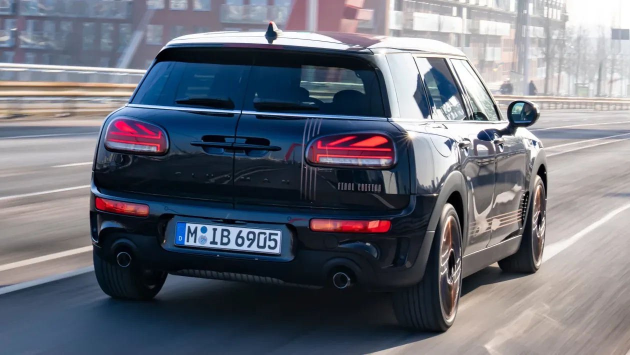 Parte Trasera Mini Clubman 2023 Negro