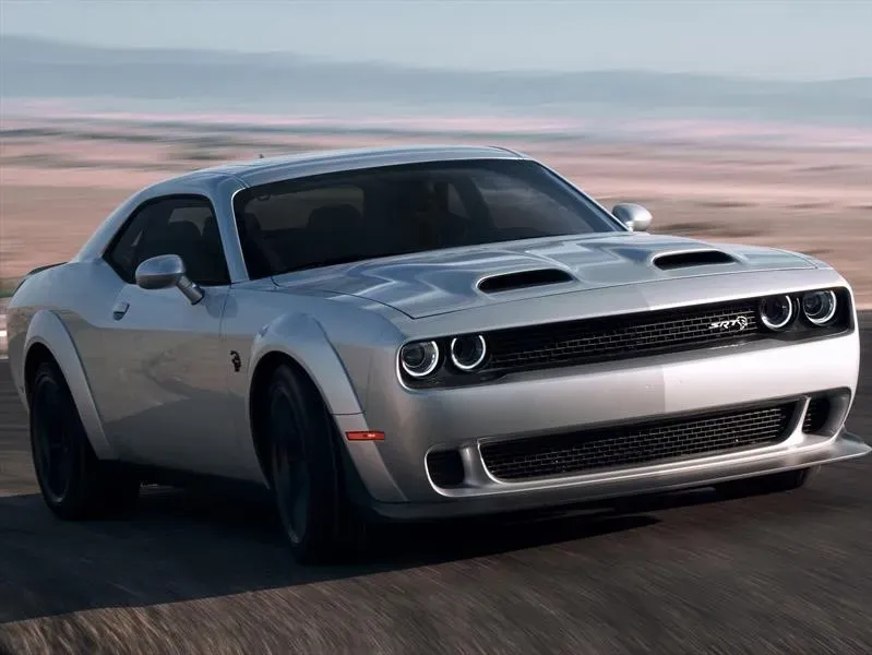 Dodge Challenger Hellcat Plateado