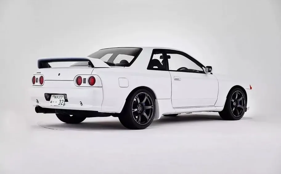 Parte Trasera Nissan Skyline GT-R R32 Blanco