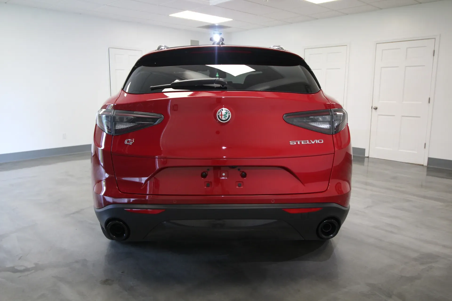 Parte Trasera Alfa Romeo Stelvio Sprint 2024 Rojo