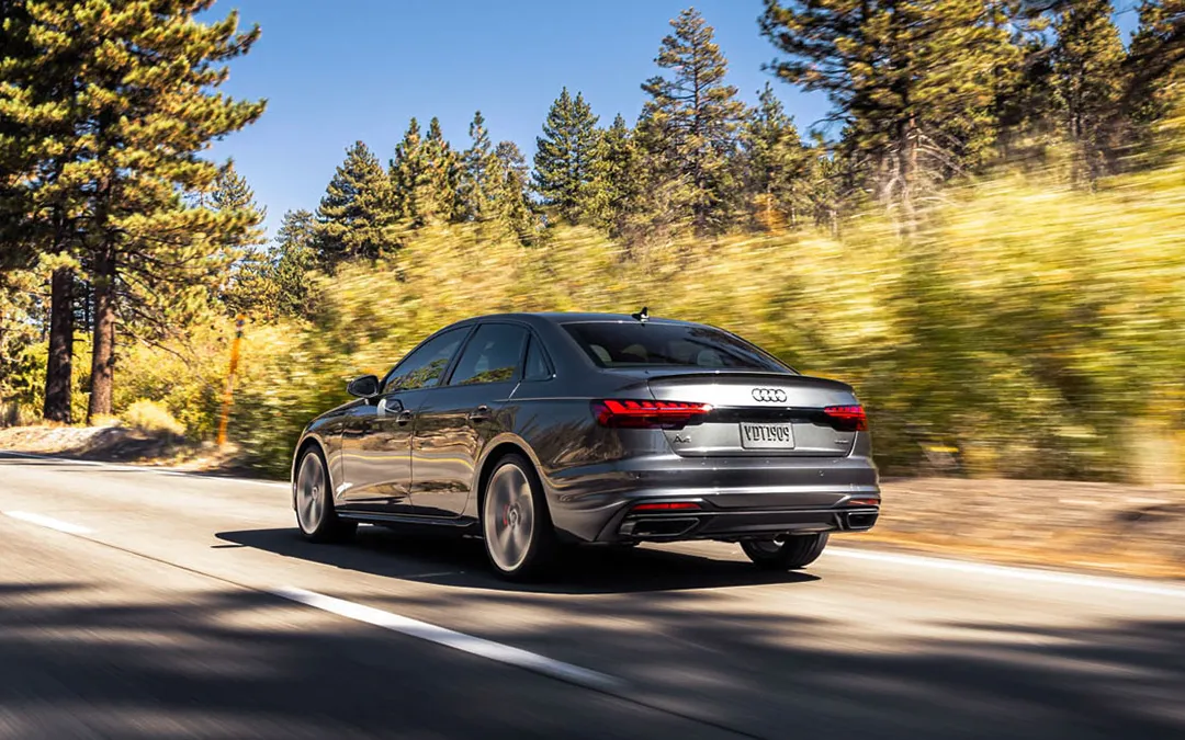 Parte Trasera Audi A4 2024 Gris