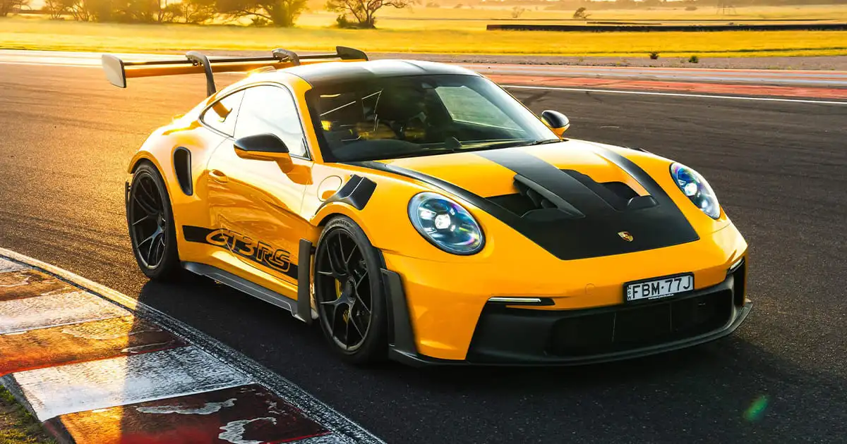 Porsche 911 Amarillo GT3 RS 2024