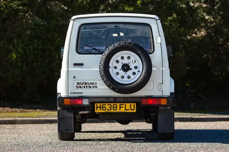 Parte Trasera Suzuki SJ Blanco