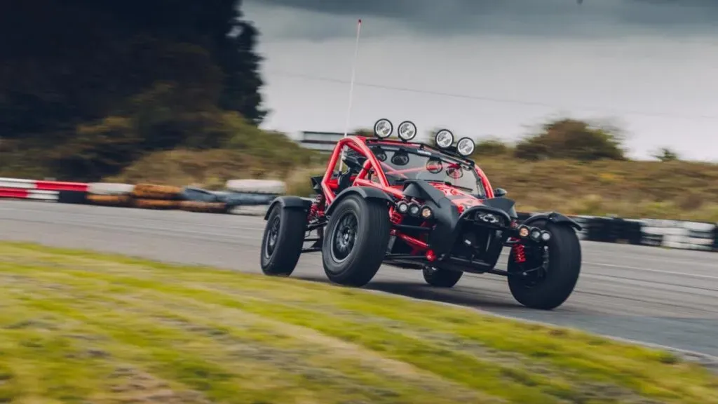 Ariel Nomad Rojo