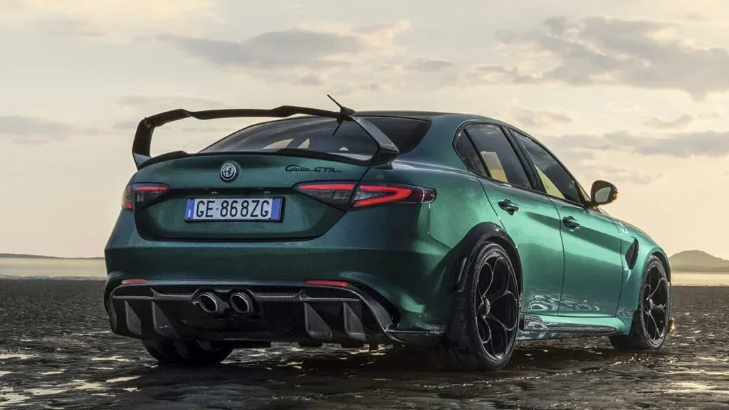 Parte Trasera Alfa Romeo Giulia GTAm Verde