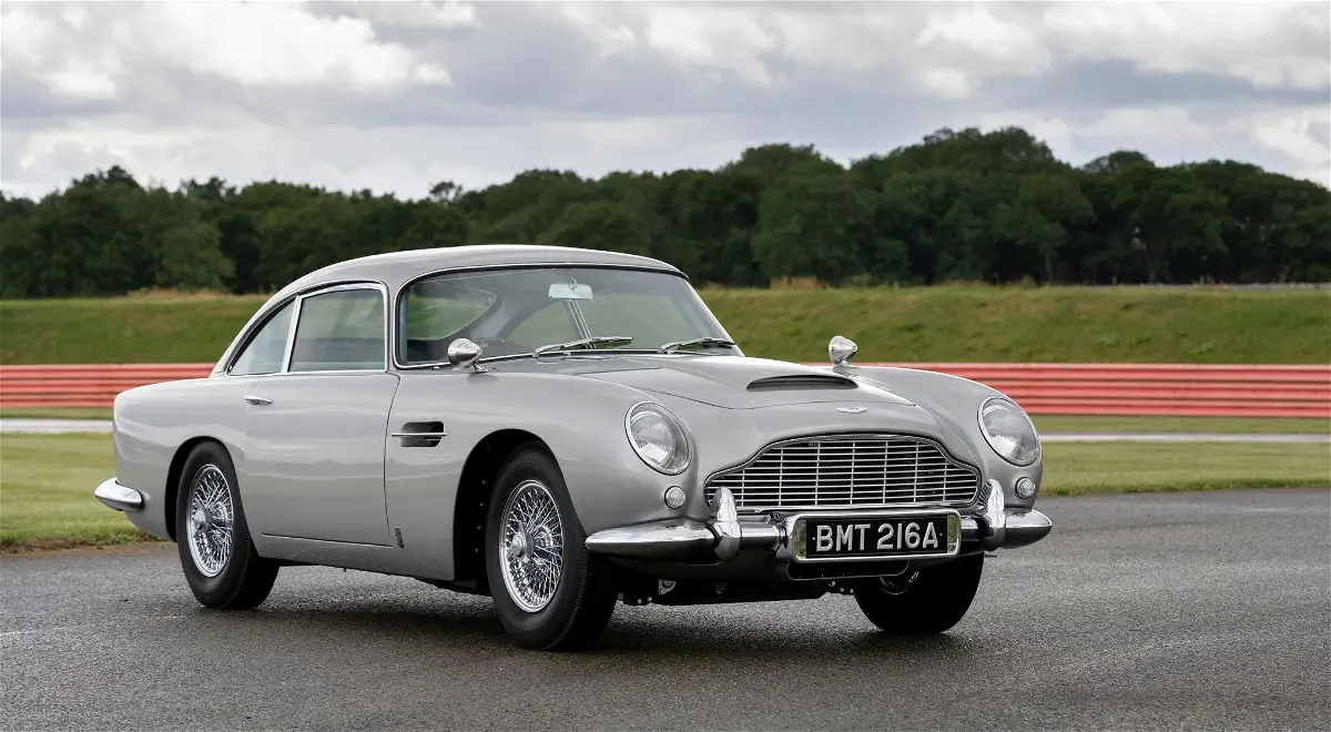 Aston Martin DB5 Plateado