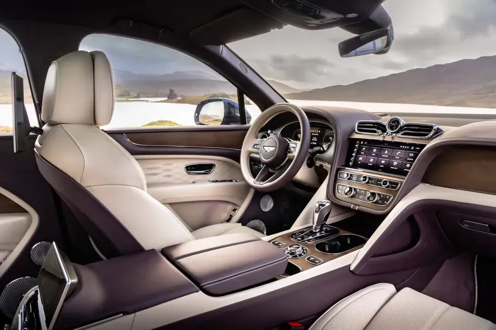 Interior Bentley Bentayga 2023