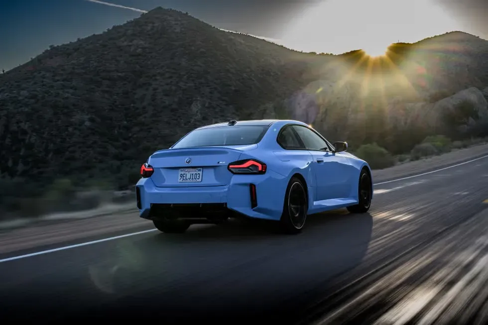 Parte Trasera BMW M2 (2023) Azul