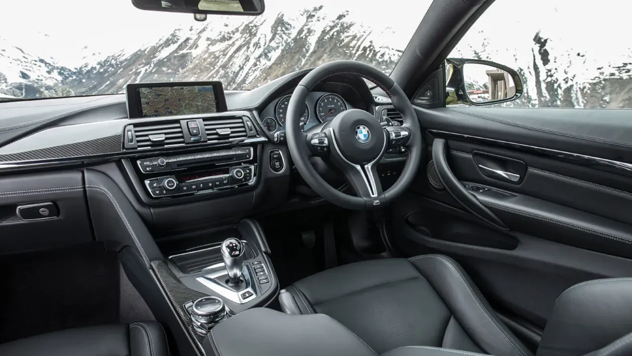 Interior BMW M4 2014