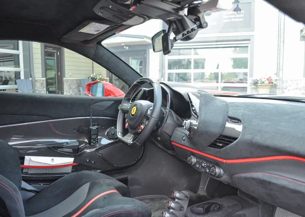 Interior Ferrari 488 Pista