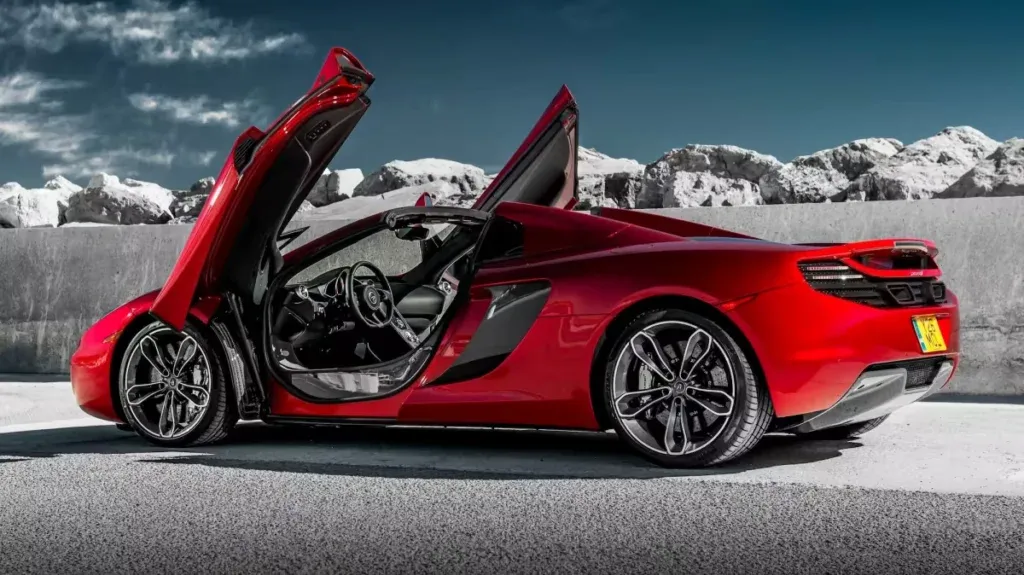 Lateral McLaren MP4-12C Rojo